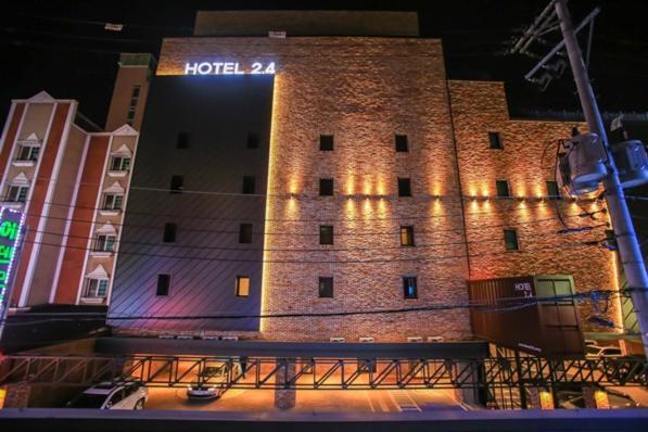 Jamsil 2.4 Hotel ソウル特別市 エクステリア 写真