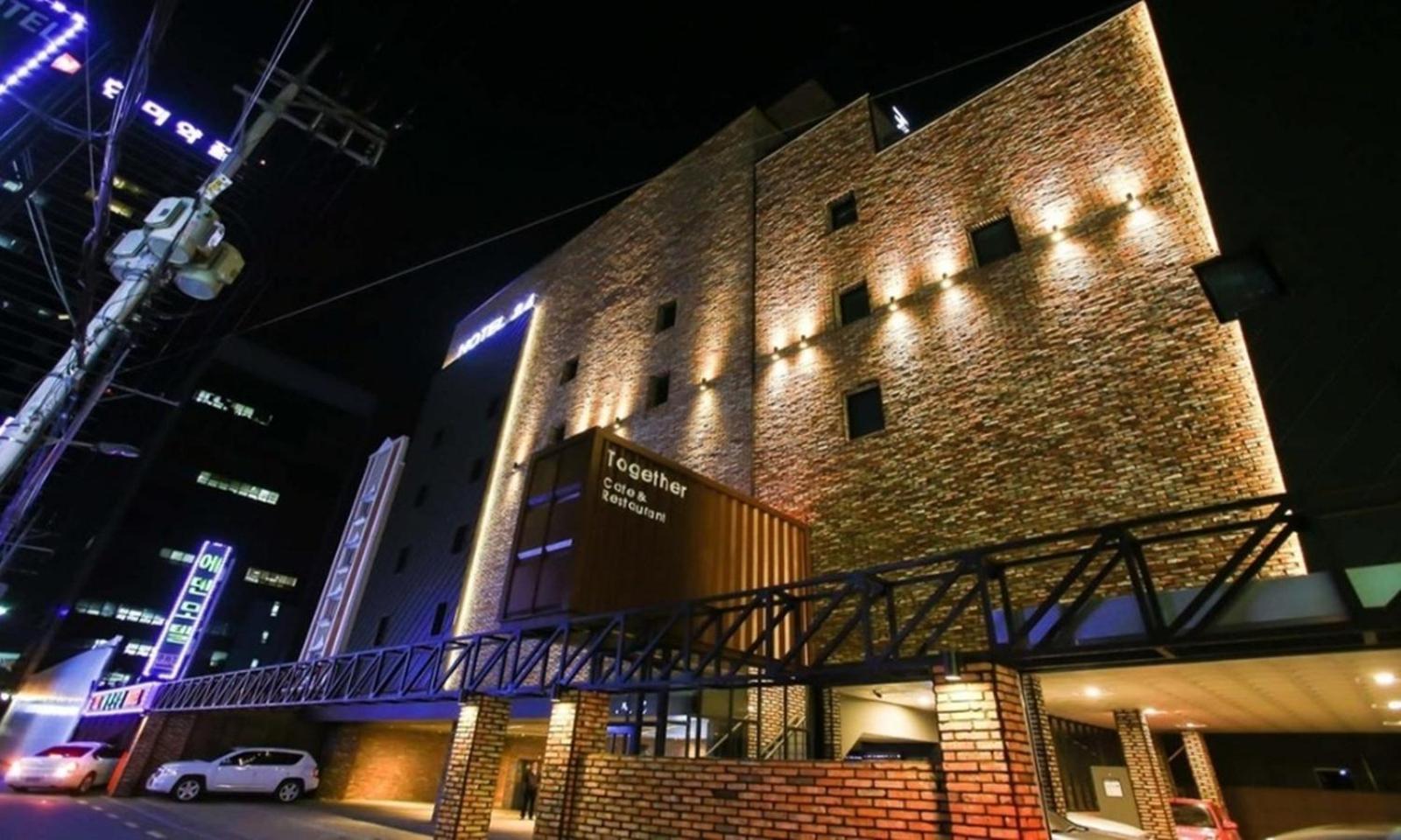 Jamsil 2.4 Hotel ソウル特別市 エクステリア 写真